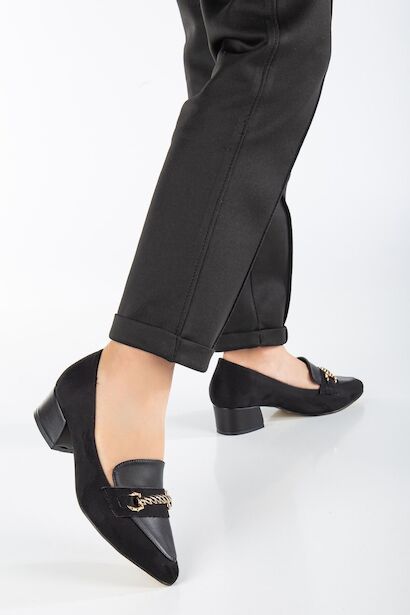 Augusta Siyah Süet - Cilt Toka Detaylı Kadın Alçak Topuklu Ayakkabı  Siyah